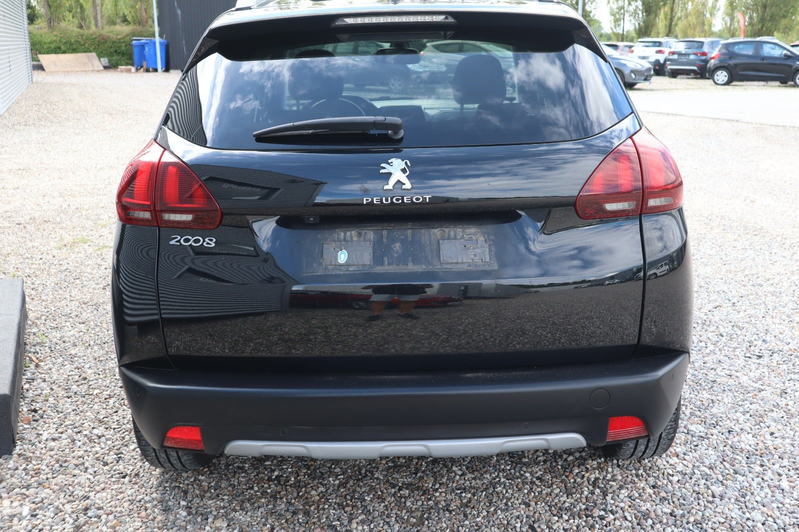 Sort Peugeot 2008 fra 2019