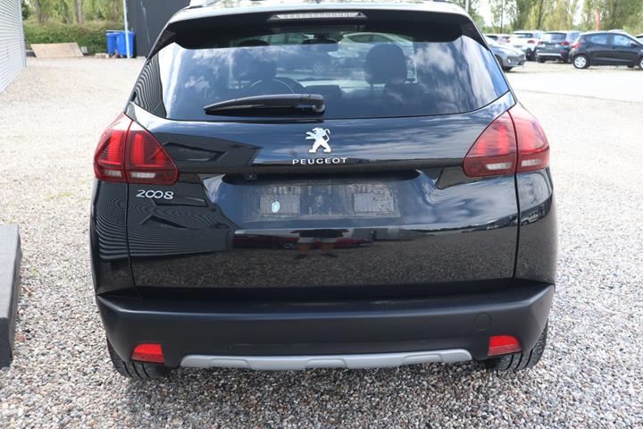 Sort Peugeot 2008 fra 2019