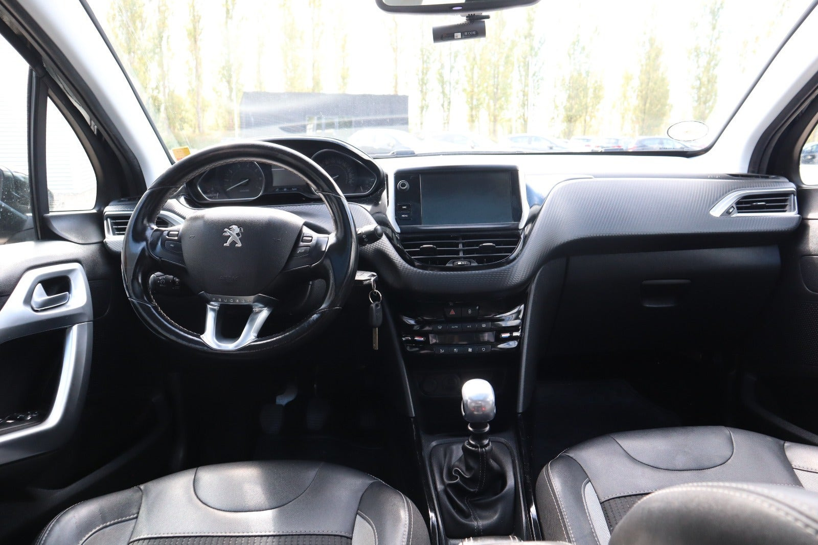 Sort Peugeot 2008 fra 2019