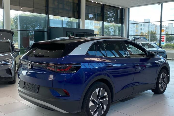 Blå VW ID.4 fra 2024