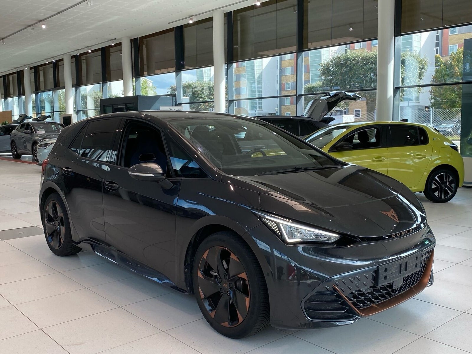 Brun Cupra Born fra 2024