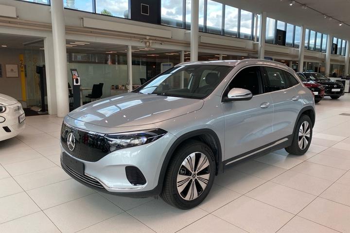 Sølv Mercedes EQA250+ fra 2025