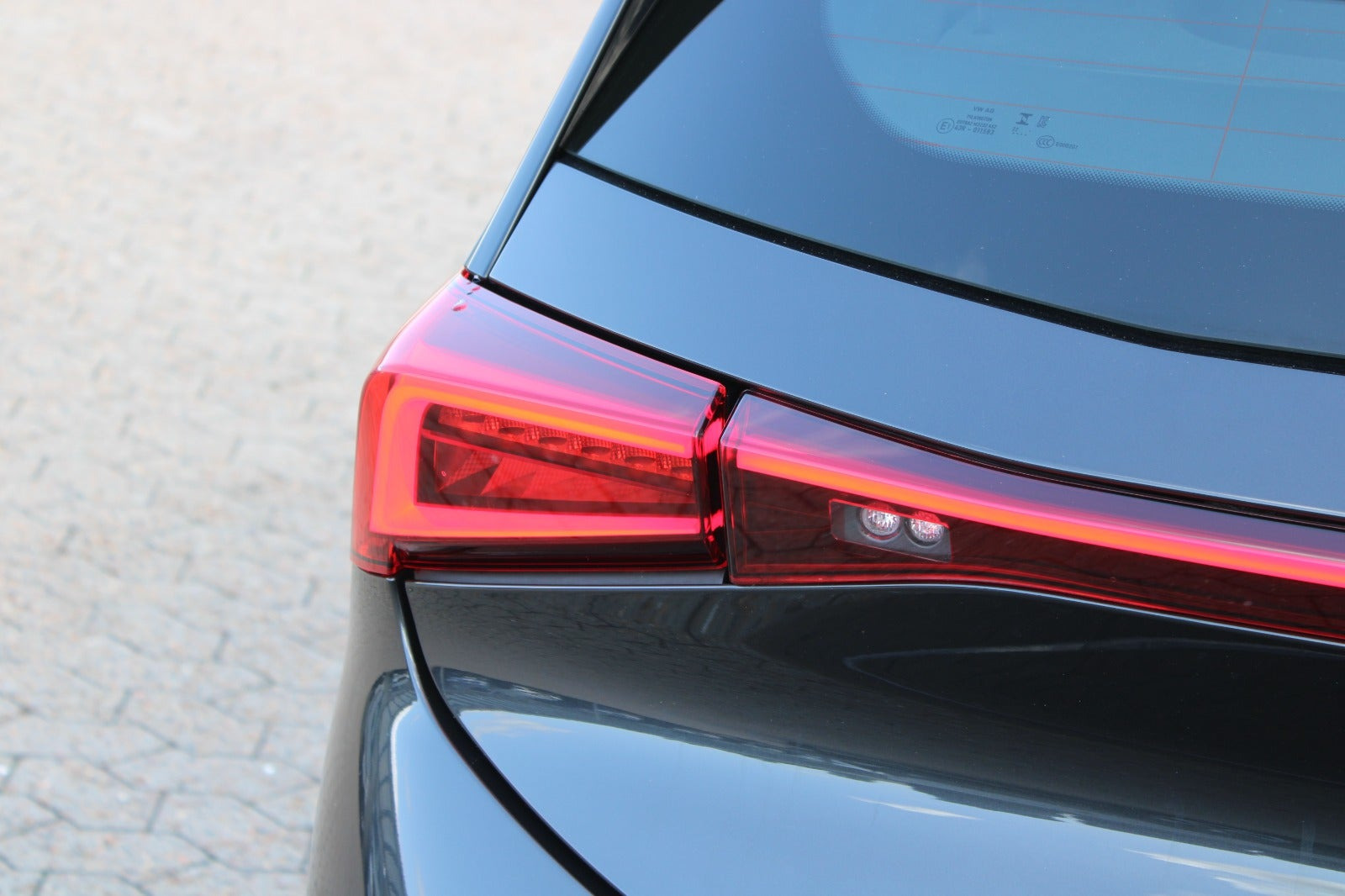 Grå Cupra Born fra 2023