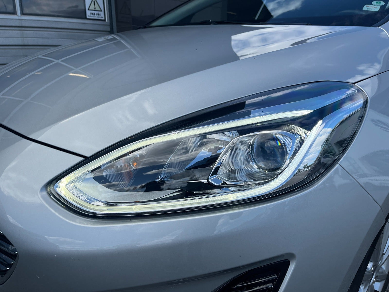 Sølv Ford Fiesta fra 2020