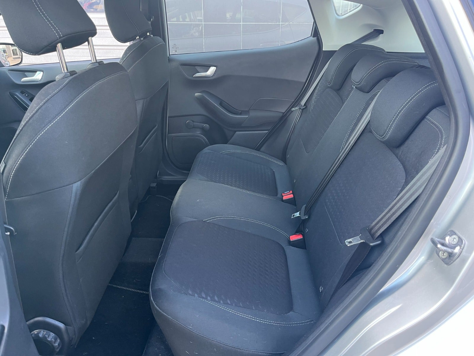Sølv Ford Fiesta fra 2020