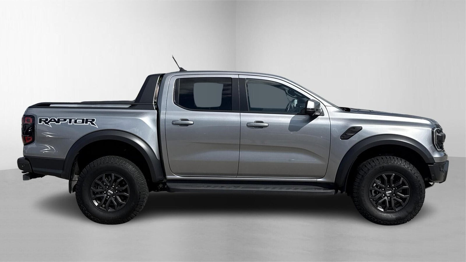 Grå Ford Ranger Raptor fra 2025