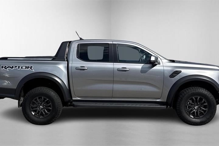 Grå Ford Ranger Raptor fra 2025