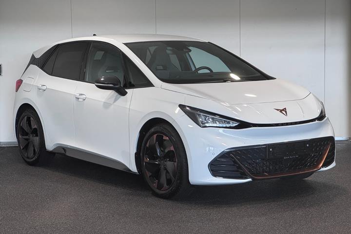 Hvid Cupra Born fra 2024