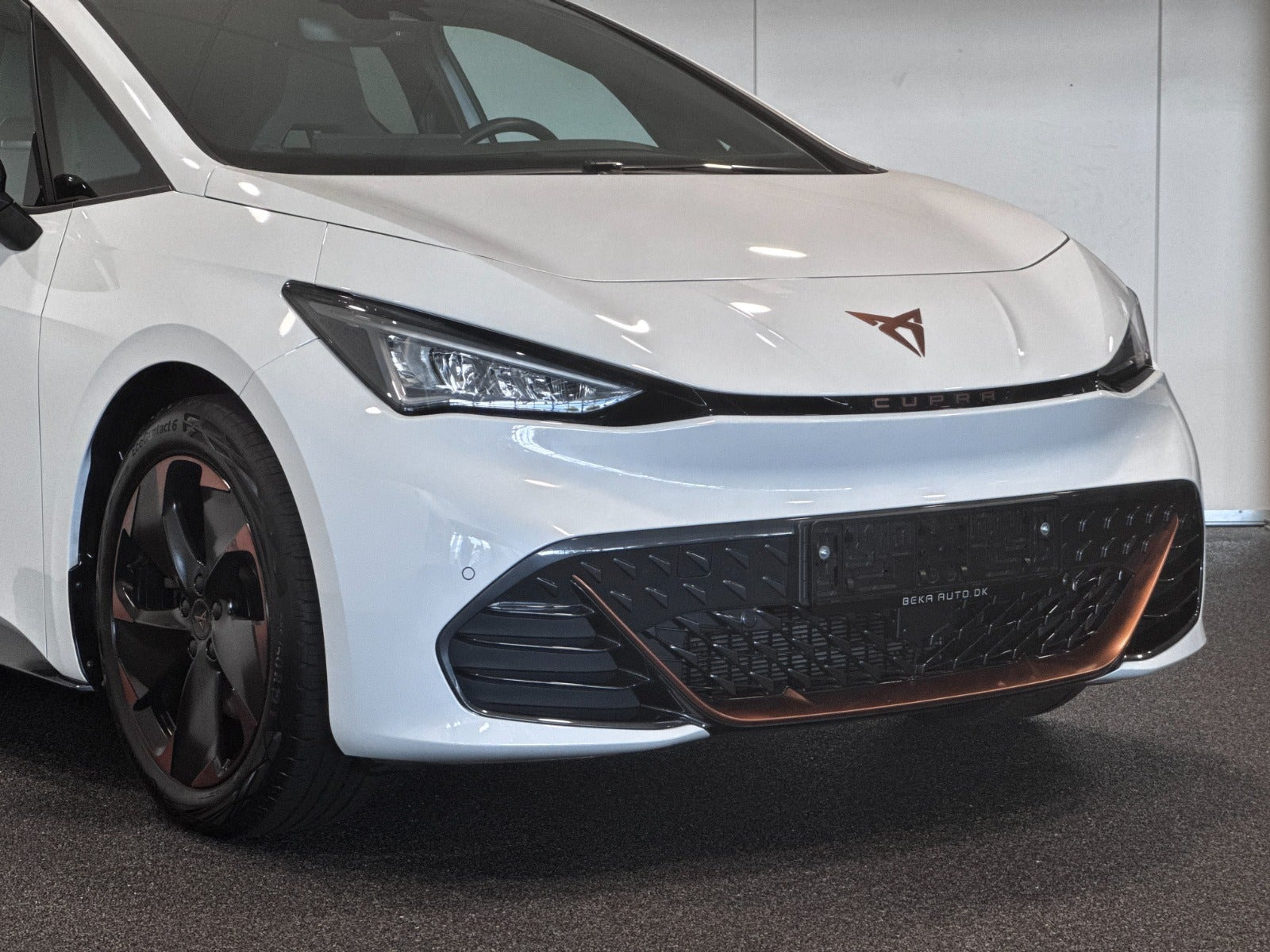 Hvid Cupra Born fra 2024