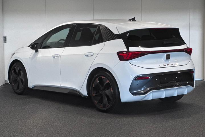 Hvid Cupra Born fra 2024