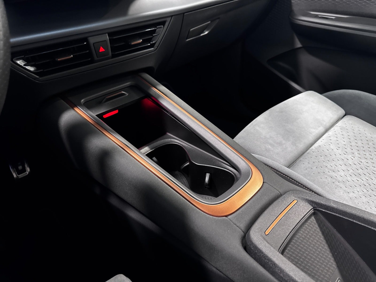 Hvid Cupra Born fra 2024
