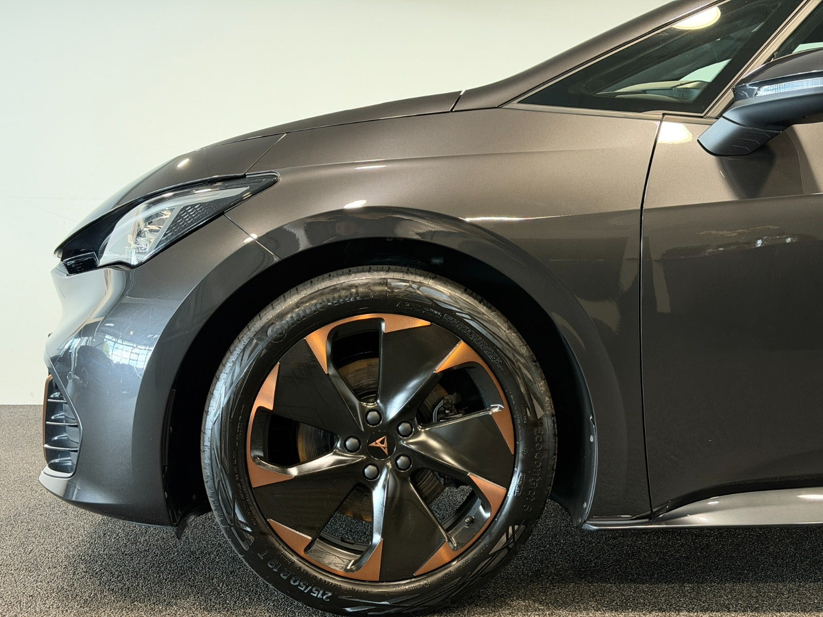 Grå Cupra Born fra 2024