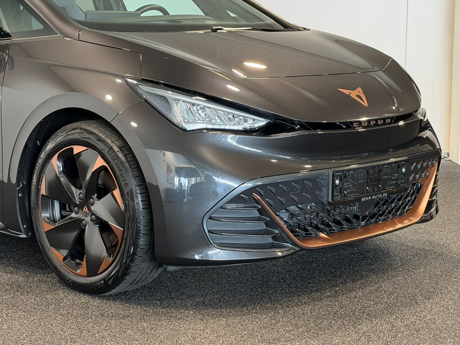 Grå Cupra Born fra 2024