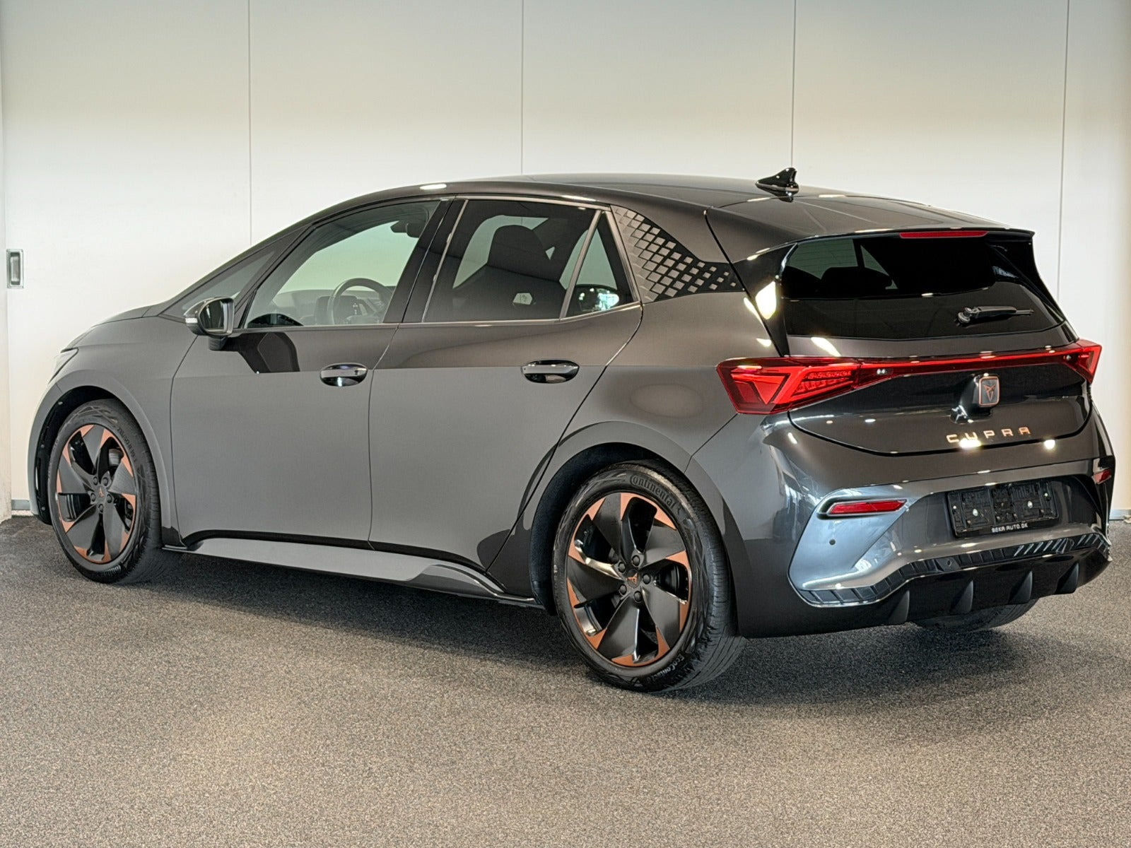 Grå Cupra Born fra 2024