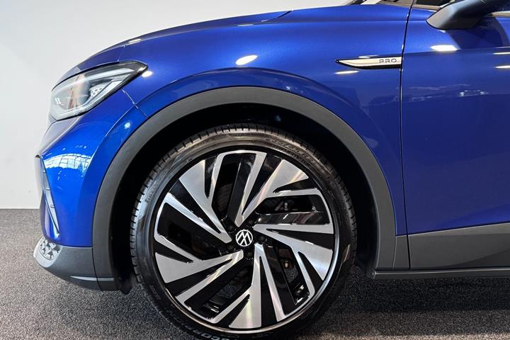 Blå VW ID.4 fra 2023