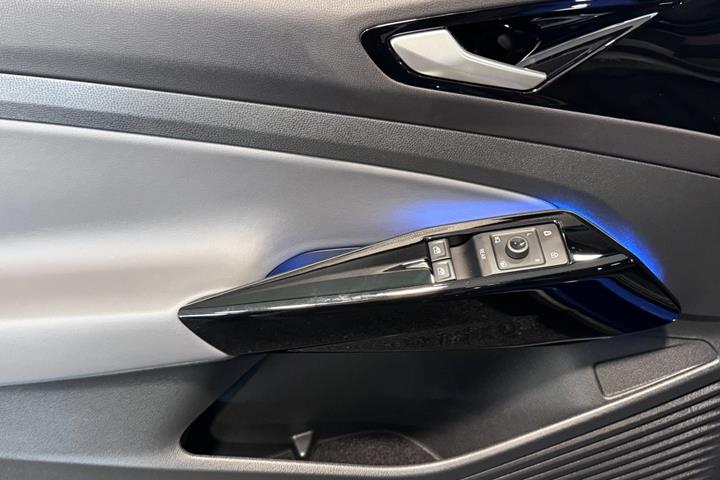 Blå VW ID.4 fra 2023