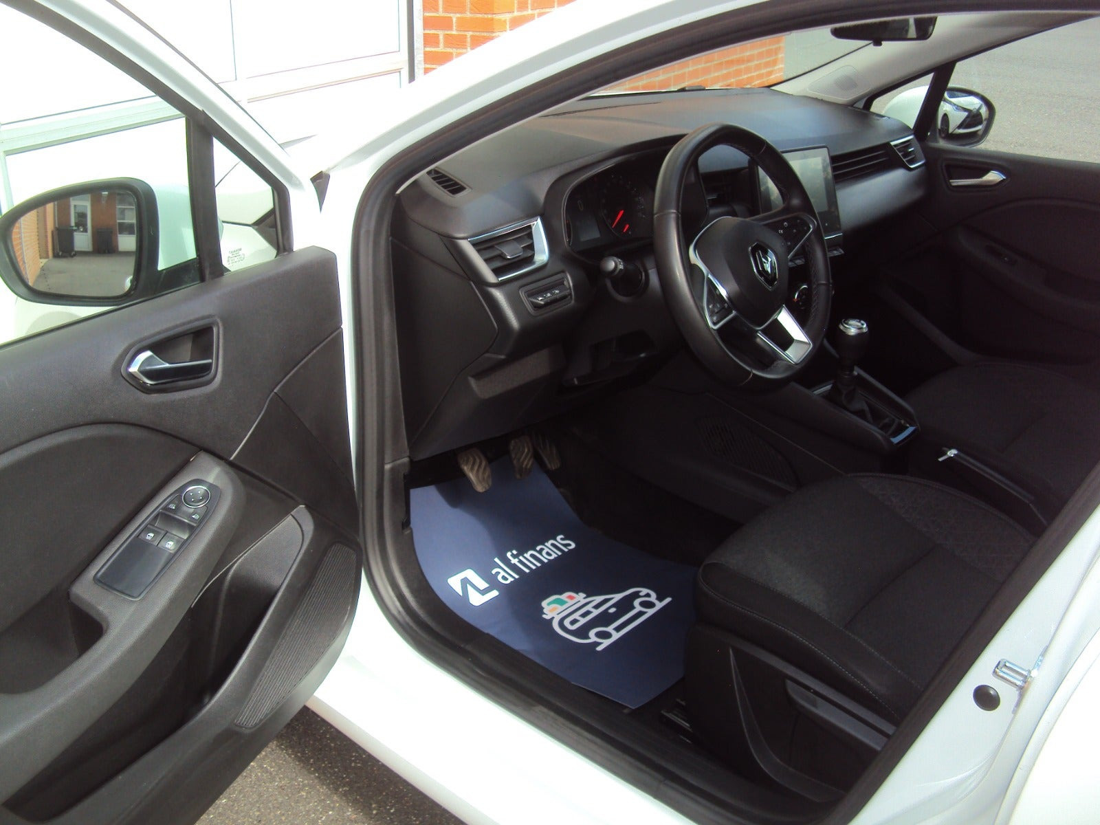 Hvid Renault Clio V fra 2022