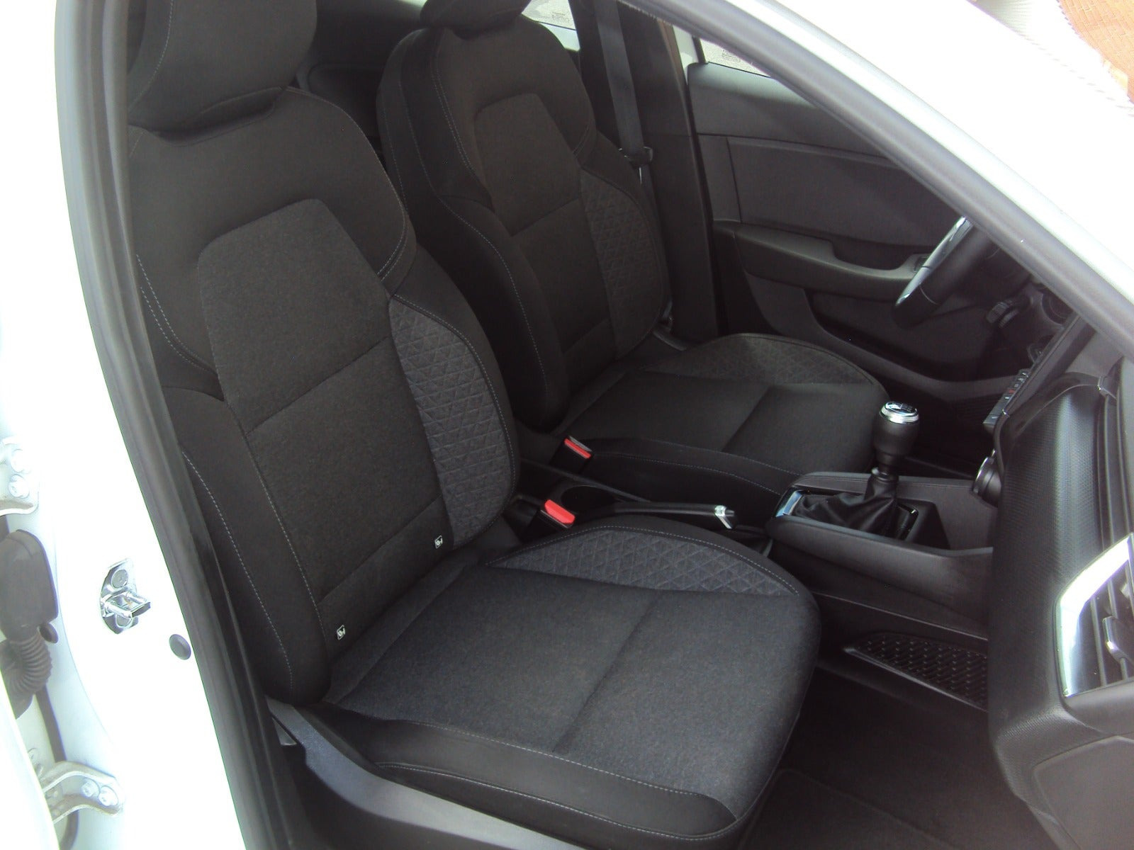 Hvid Renault Clio V fra 2022