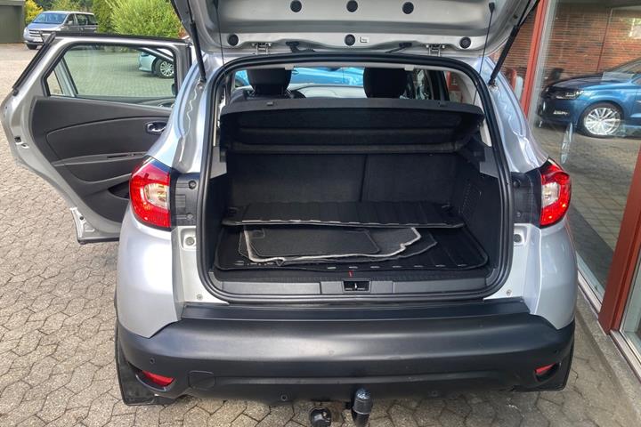 Sølv Renault Captur fra 2016