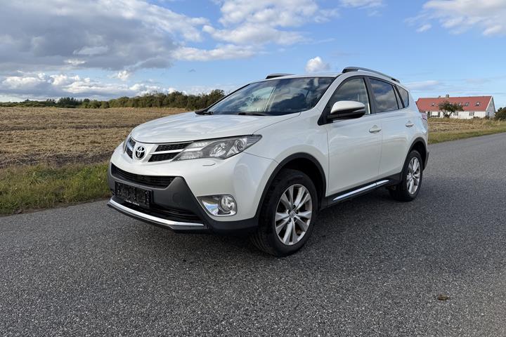 Hvid Toyota RAV4 fra 2013