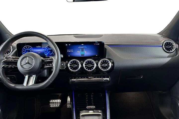 Grå Mercedes EQA250+ fra 2025