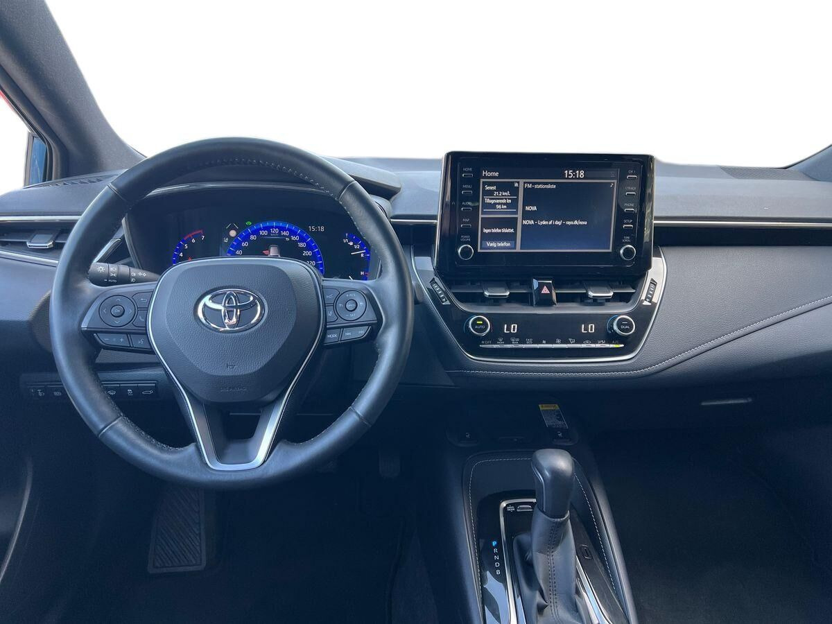 Blå Toyota Corolla fra 2021