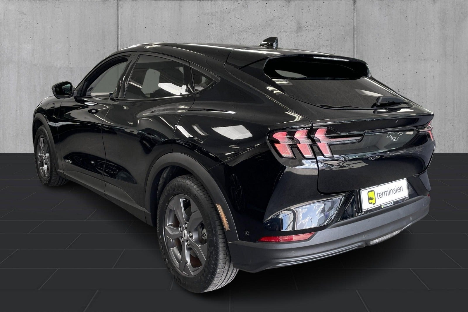 Sort Ford Mustang Mach-E fra 2023