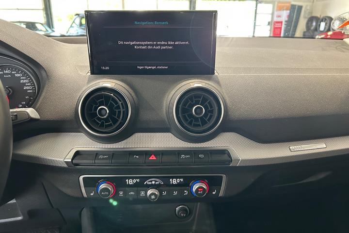 Grå Audi Q2 fra 2022