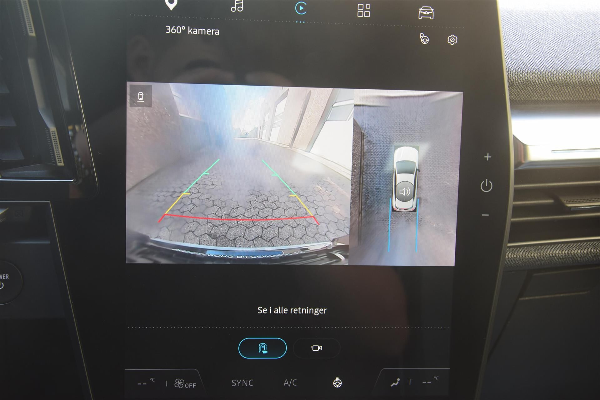 Grå Renault Mégane fra 2023