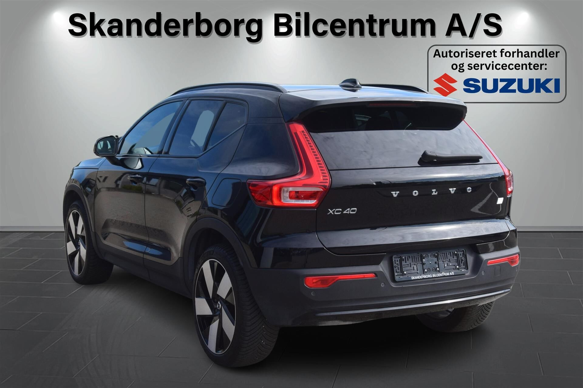 Sort Volvo XC40 fra 2023