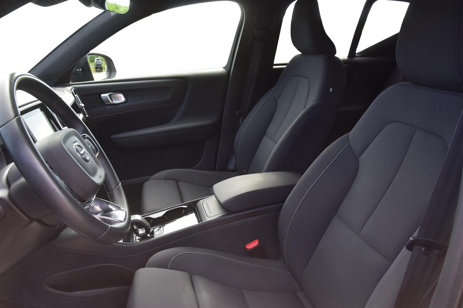 Sort Volvo XC40 fra 2023