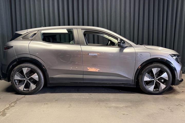 Grå Renault Mégane fra 2022