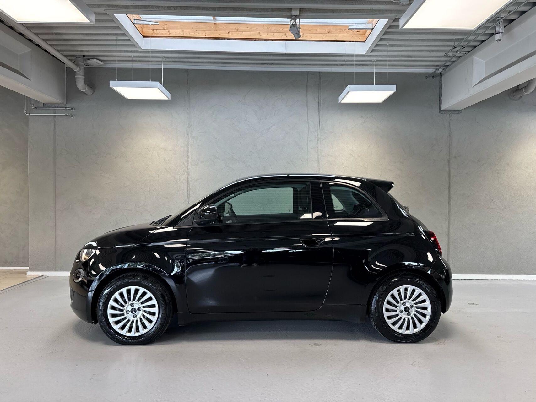 Sort Fiat 500e fra 2023