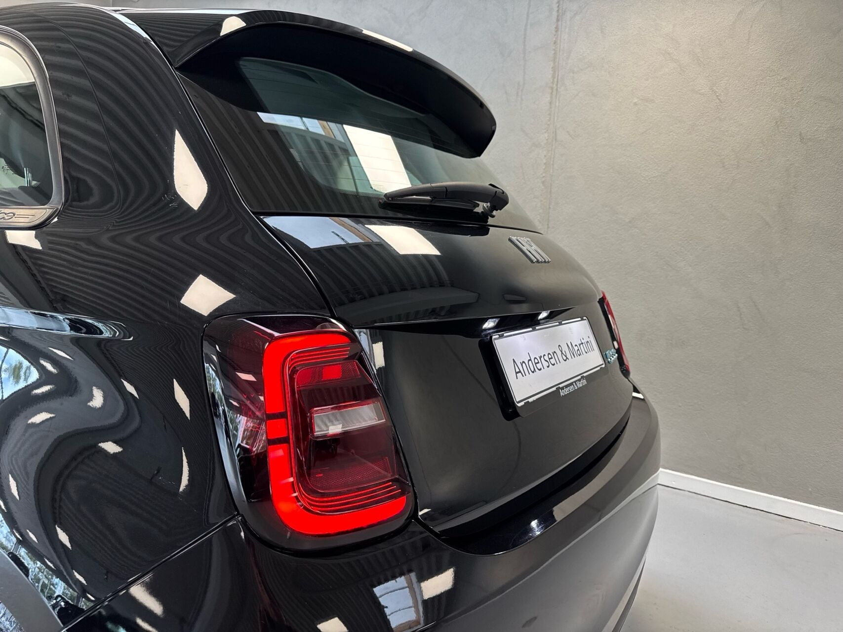 Sort Fiat 500e fra 2023