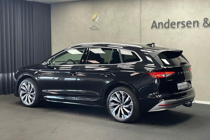 Sort Skoda Enyaq fra 2026