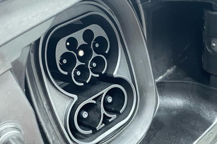 Sort Skoda Enyaq fra 2026