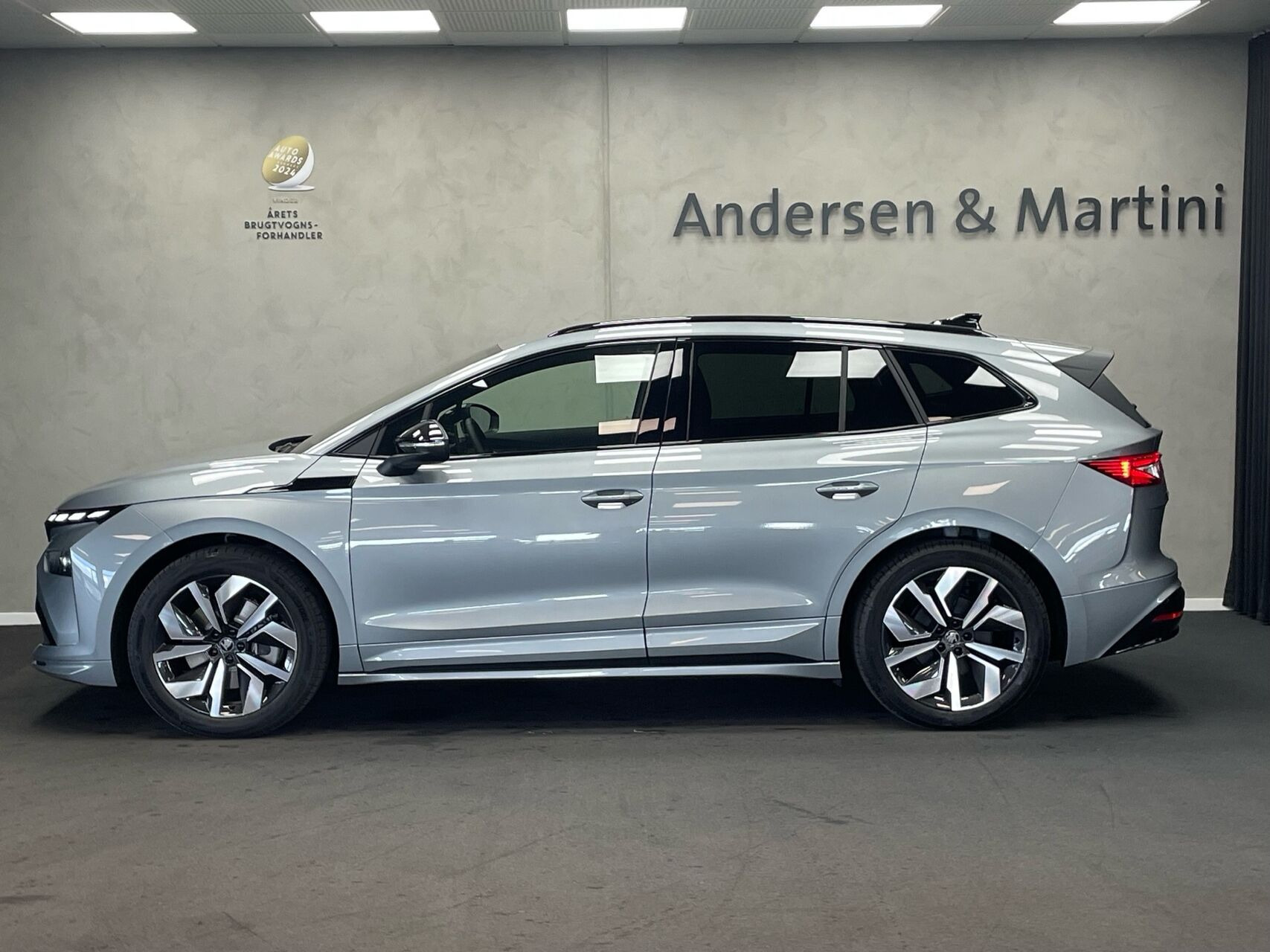 Grå Skoda Enyaq fra 2026