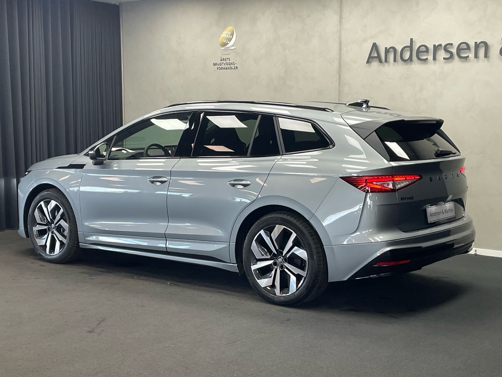 Grå Skoda Enyaq fra 2026