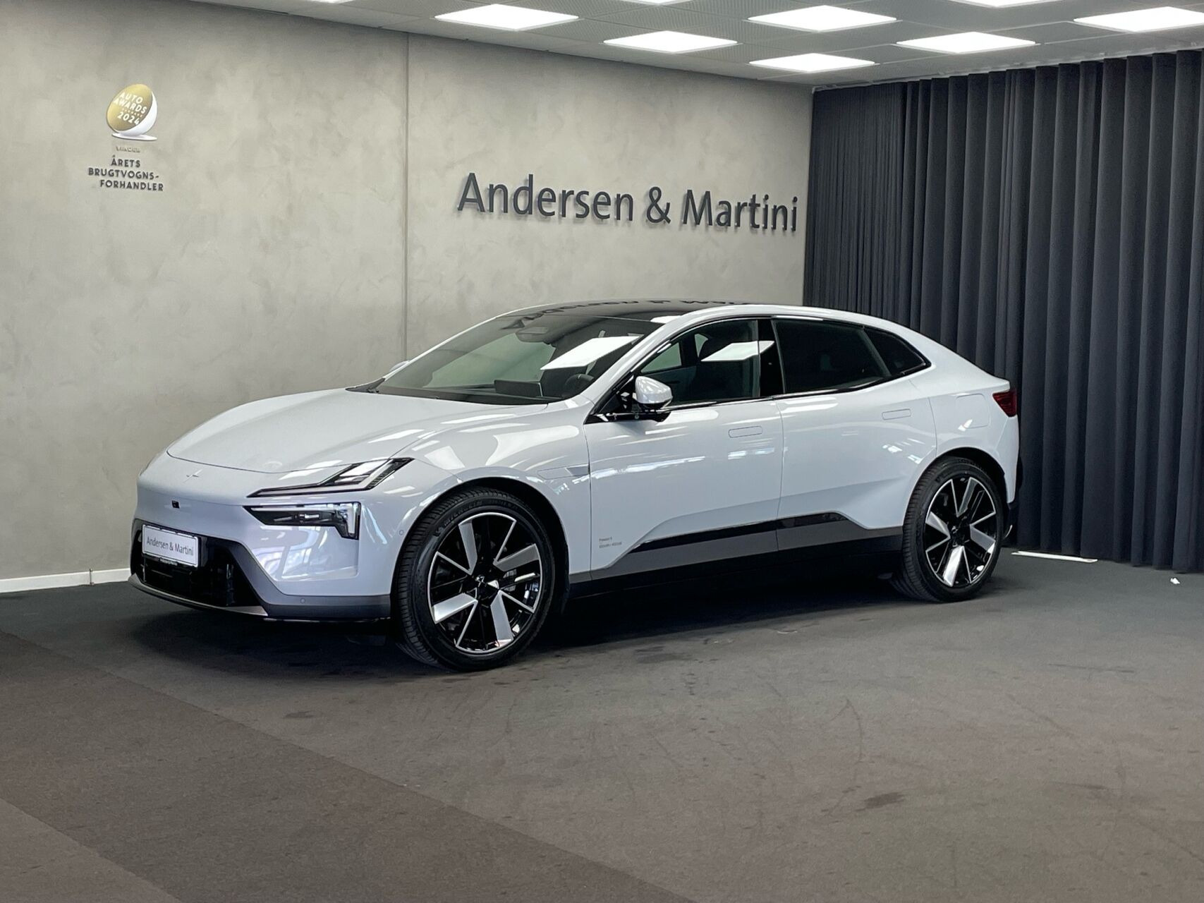 undefined Polestar 4 fra 2025 set udefra