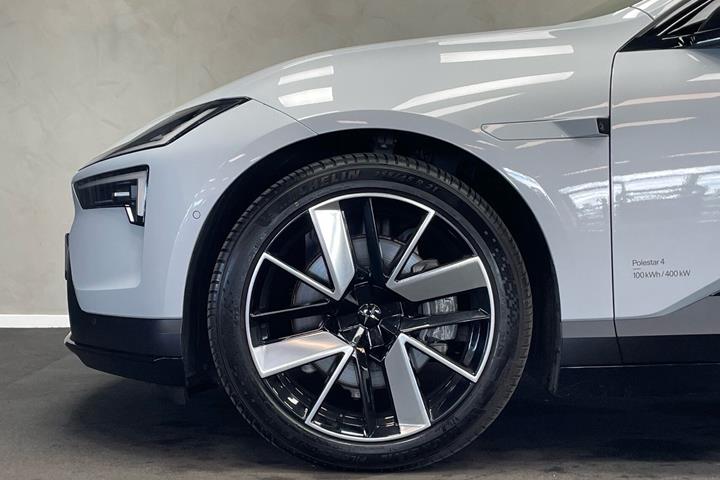 undefined Polestar 4 fra 2025