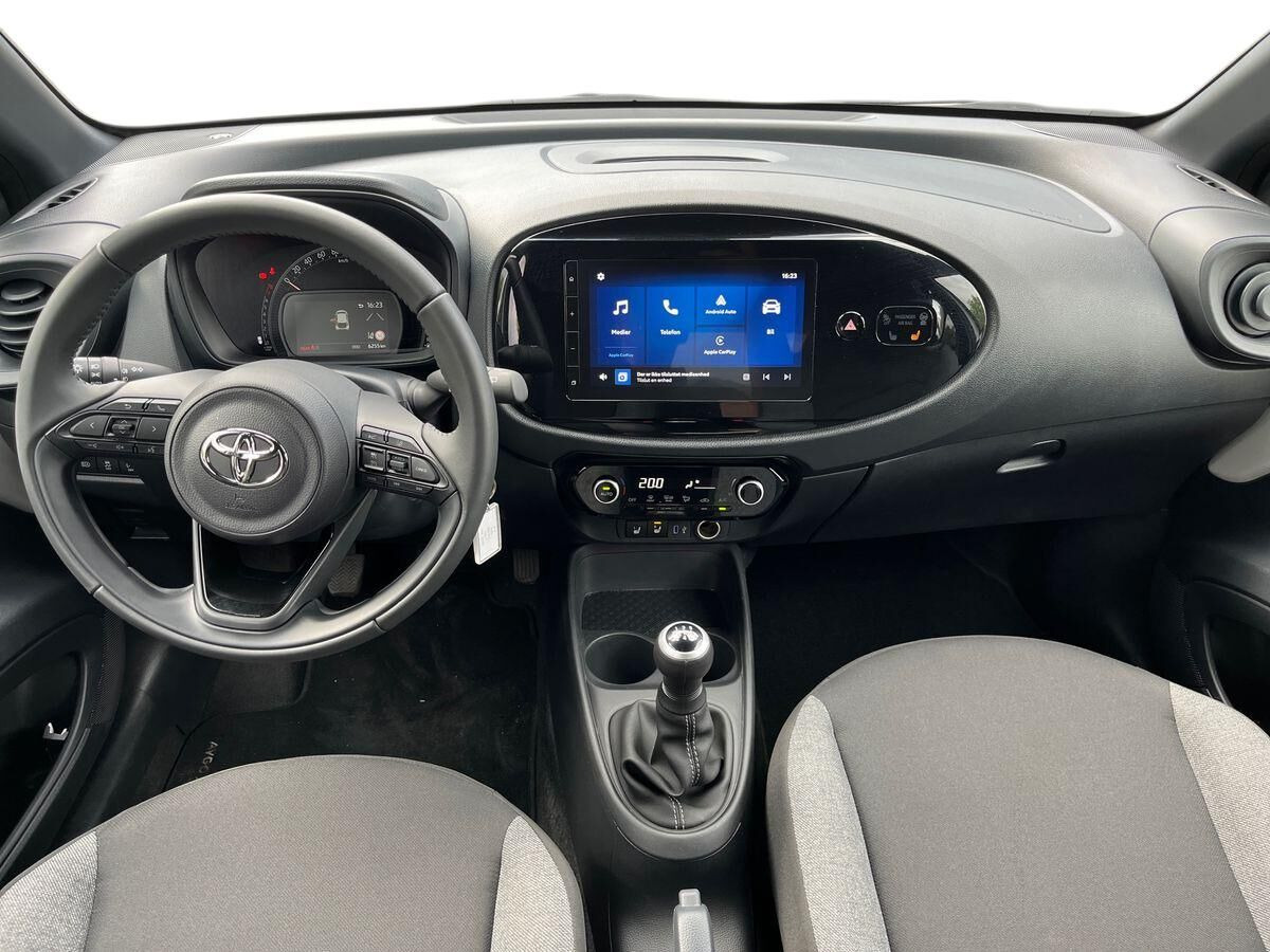 Hvid Toyota Aygo X fra 2025