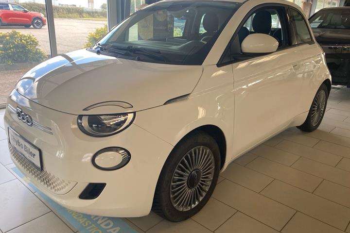 Hvid Fiat 500e fra 2023