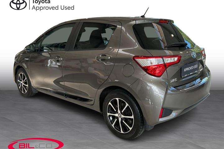 Bronze Toyota Yaris fra 2019