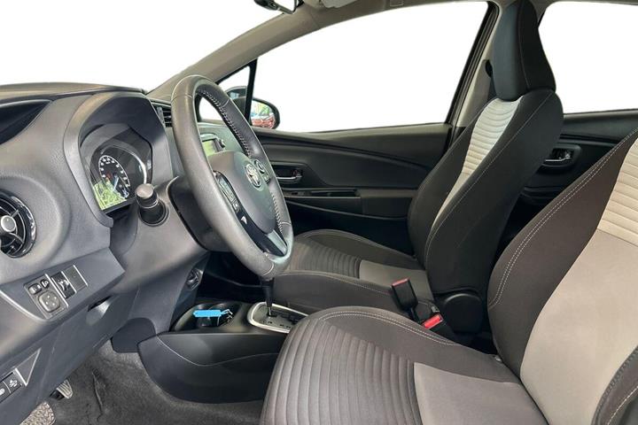 Bronze Toyota Yaris fra 2019