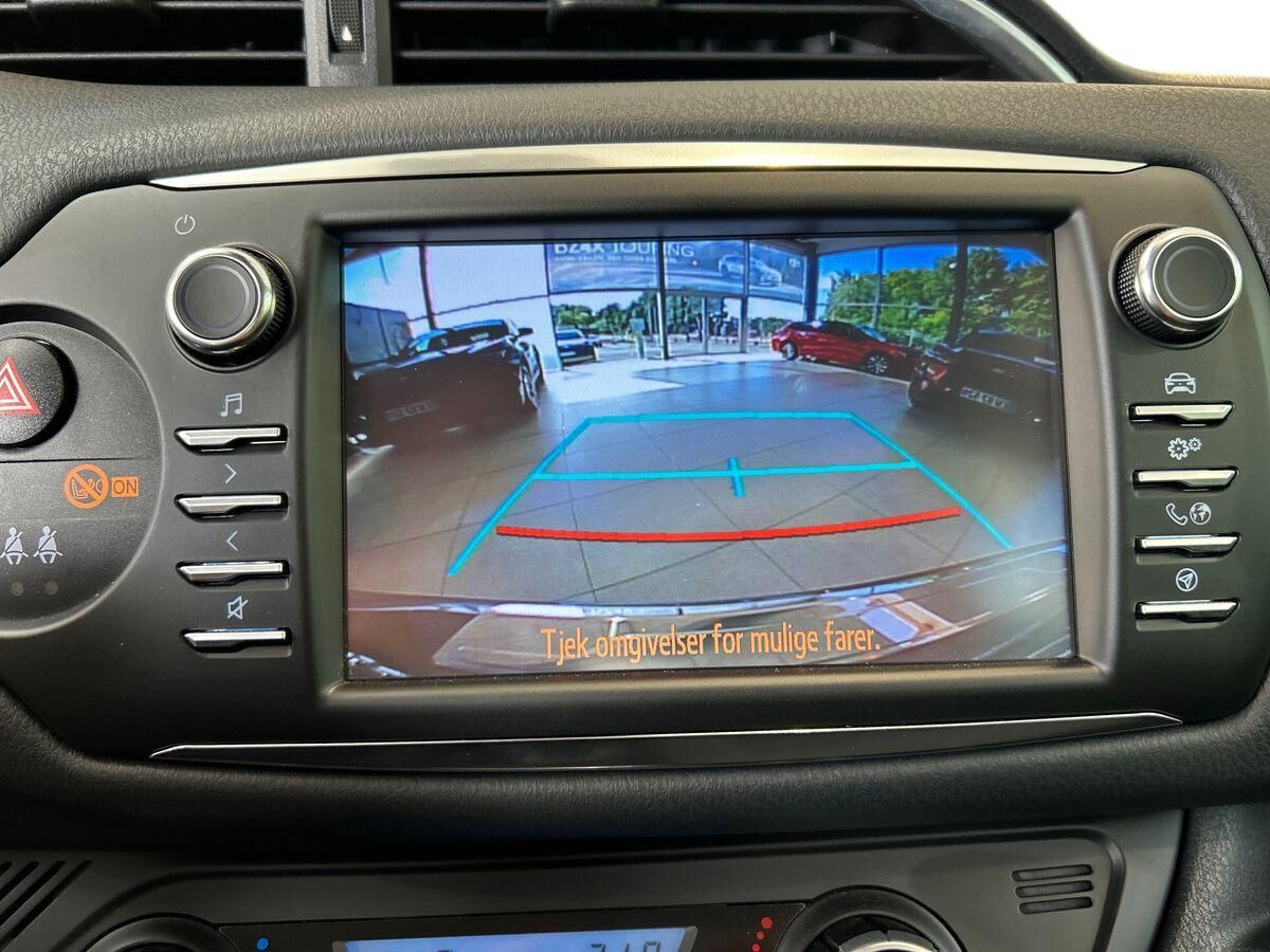 Bronze Toyota Yaris fra 2019