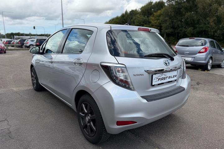 undefined Toyota Yaris fra 2013
