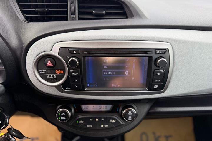 undefined Toyota Yaris fra 2013