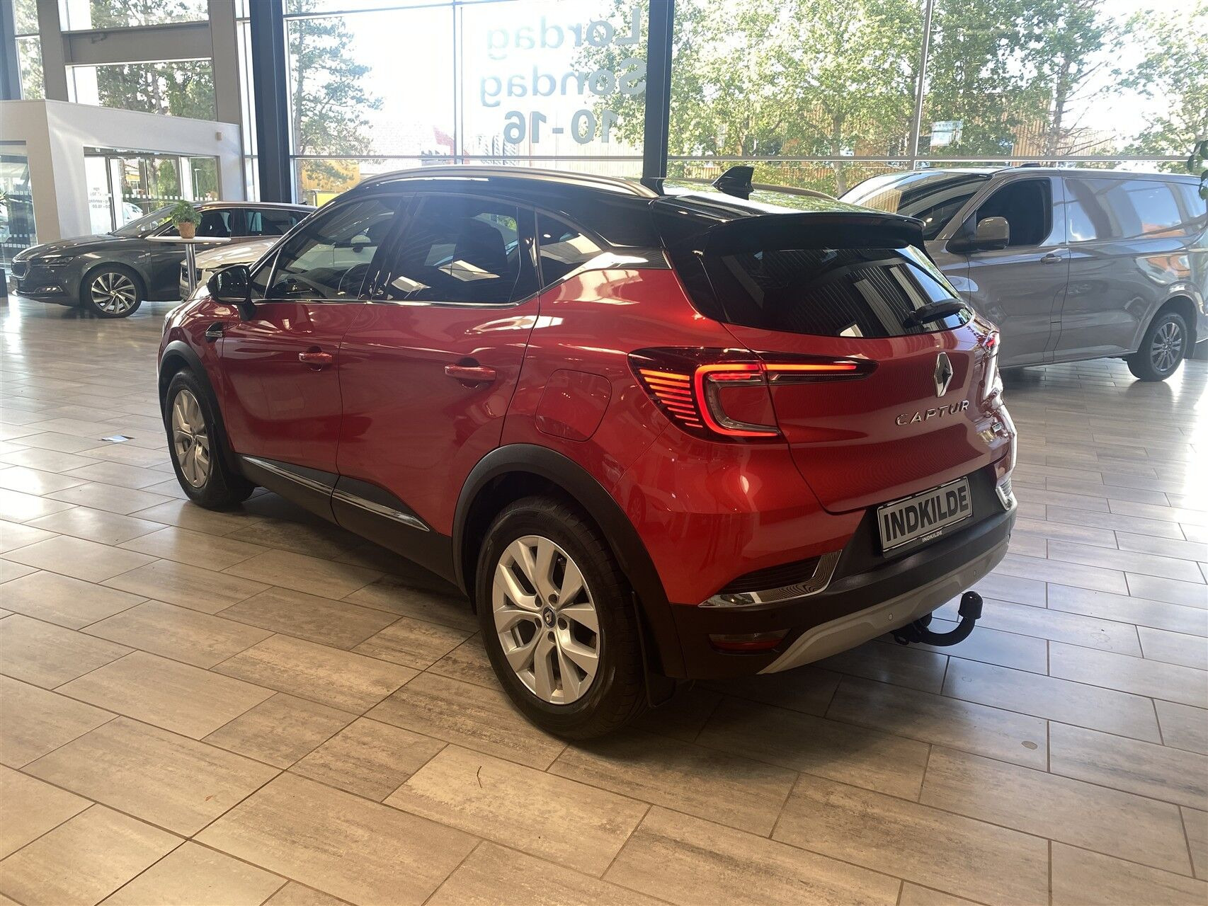 Rød Renault Captur fra 2020