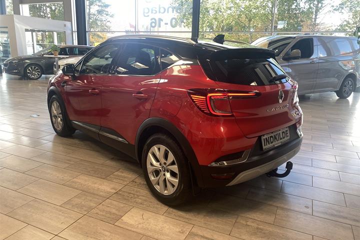 Rød Renault Captur fra 2020