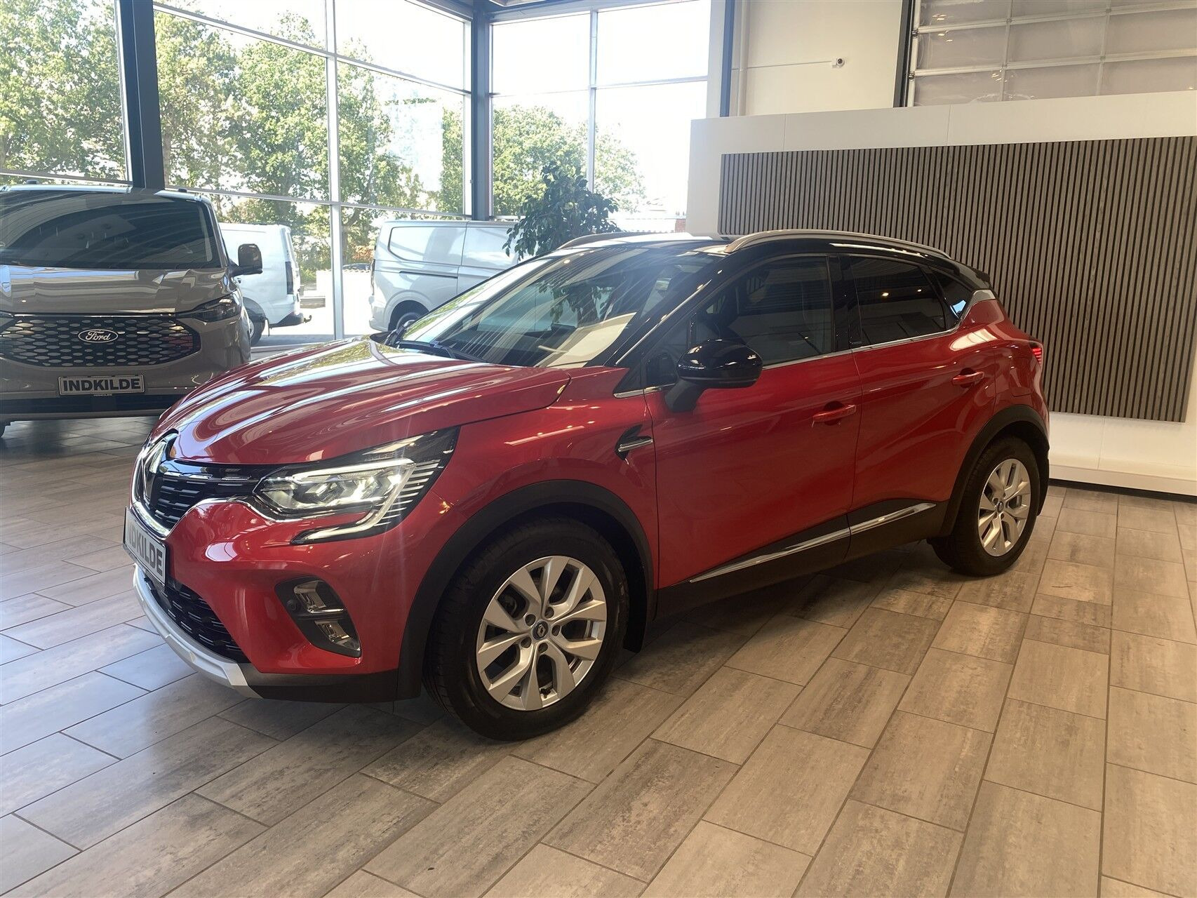 Rød Renault Captur fra 2020